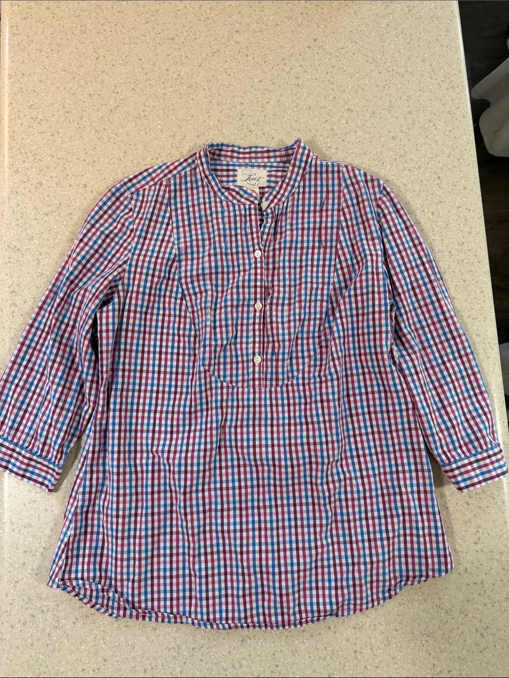 Women’s Levi’s Plaid Buttoned Top in Red, Blue & White size M